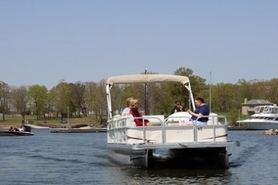 a small boat in a body of water